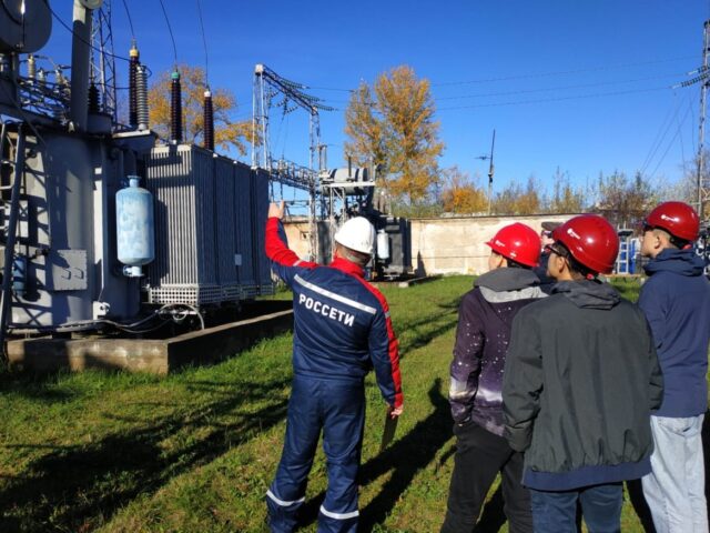 Энергетики Тверьэнерго провели серию дней открытых дверей в районах электрических сетей филиала