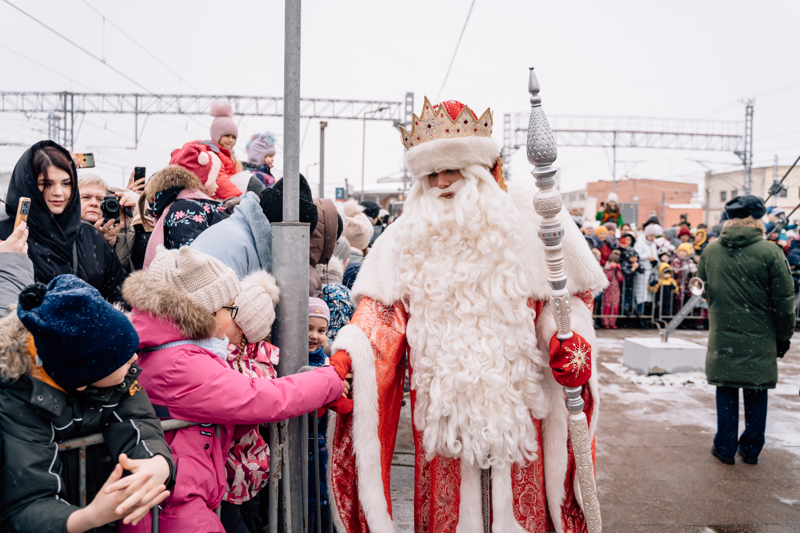 Подарок к Новому году: В Тверь приехал поезд Деда Мороза