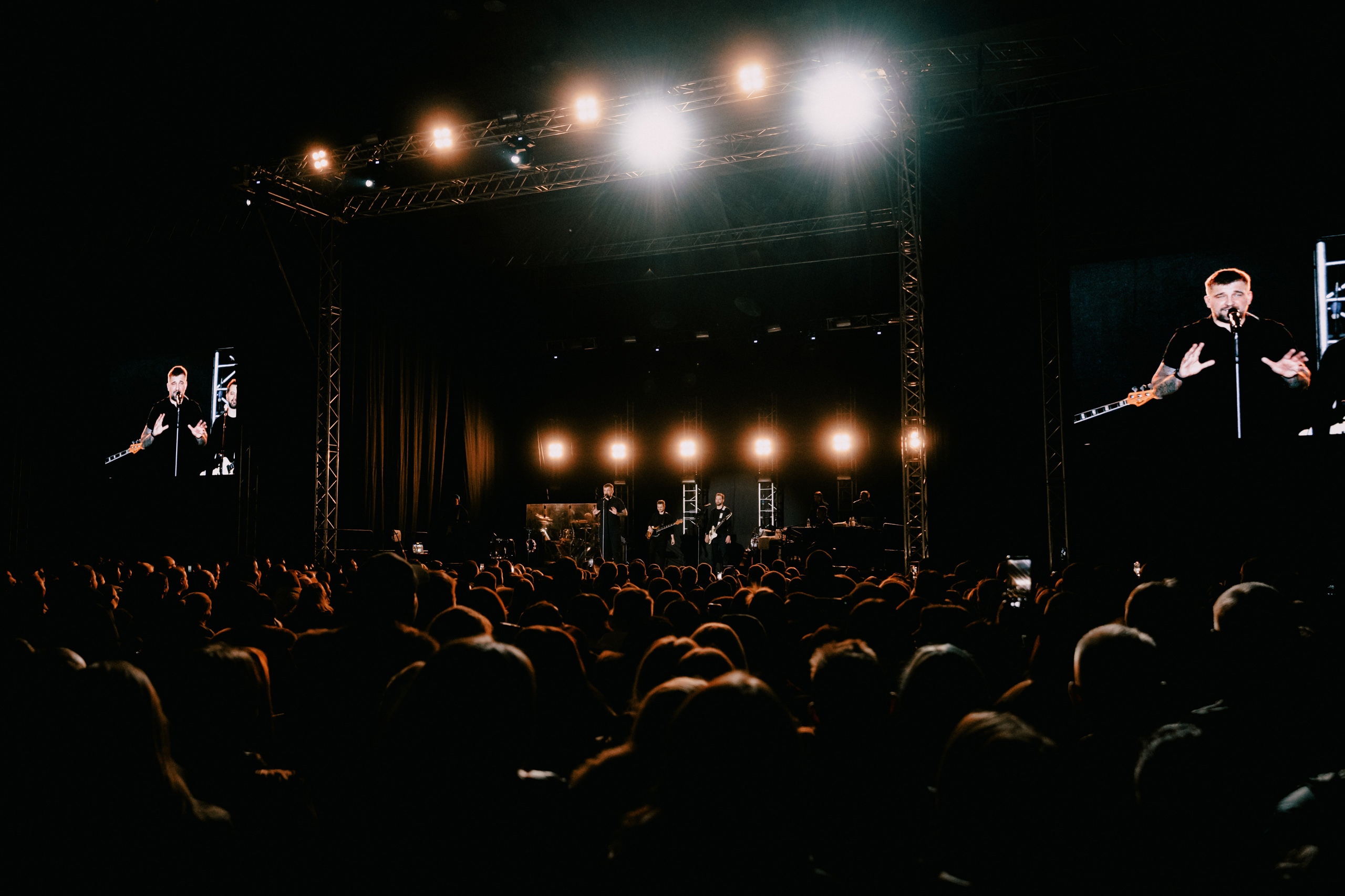 Самый чистый кайф: Баста спел вместе с поклонниками в Твери