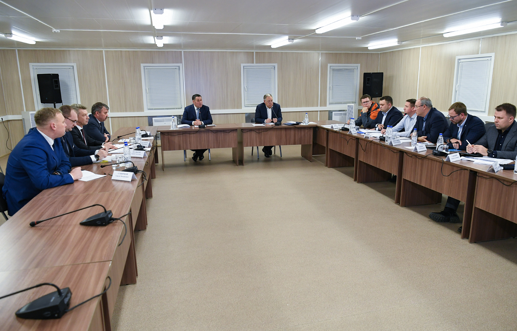 Игорь Руденя и Вячеслав Петушенко провели совещание на площадке строительства Северного обхода Твери Игорь Руденя и Вячеслав Петушенко провели совещание на площадке строительства Северного обхода Твери