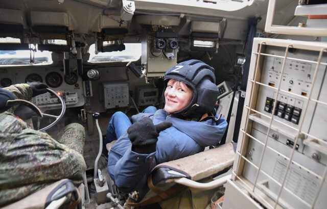 В преддверии Нового года губернатор Игорь Руденя исполнил мечту двух детей из Тверской области