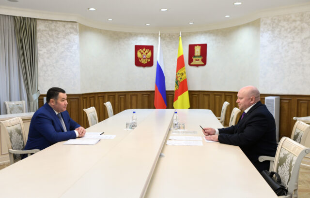 Игорь Руденя обсудил с Вадимом Савицким ремонт дорог в Бельском округе