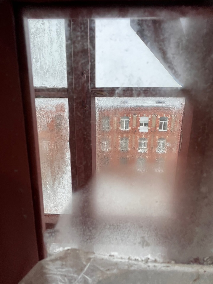 Появились фотографии отремонтированной стены казармы Берга в Твери