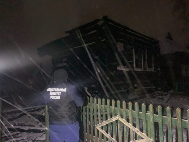 В деревне в Тверской области на пожаре погиб мужчина