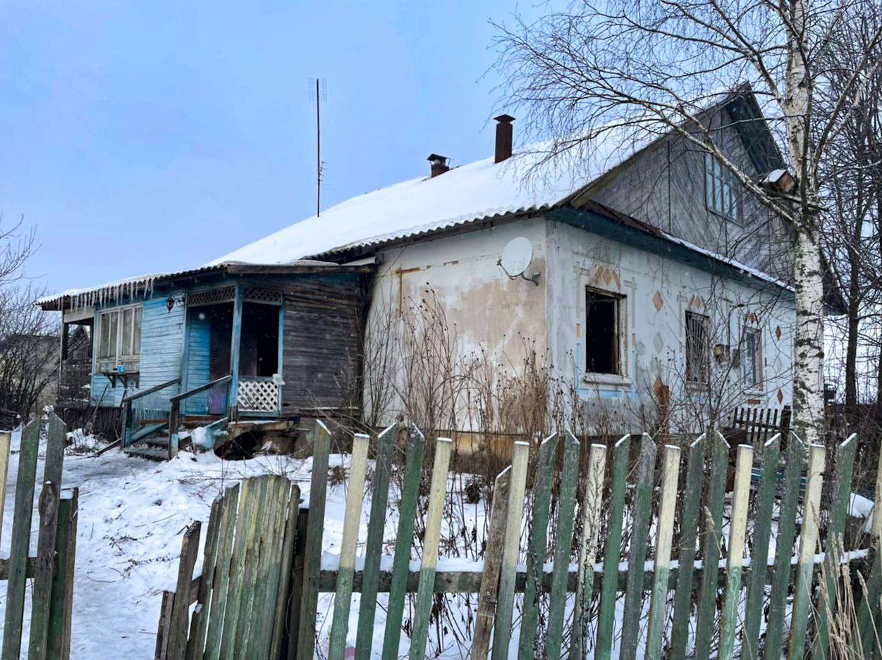 Пожарные нашли тело мужчины в сгоревшем доме в Тверской области