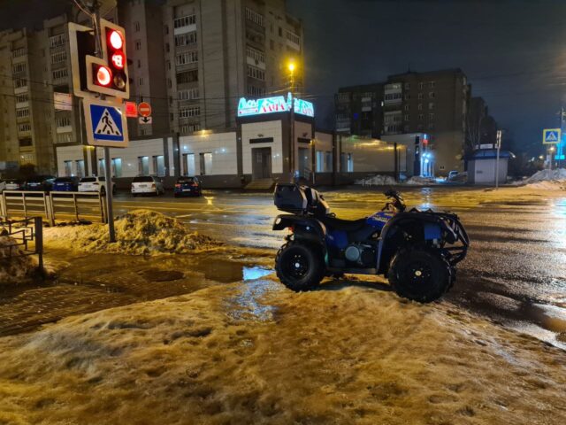 В Твери опрокинулся квадроцикл В Твери опрокинулся квадроцикл