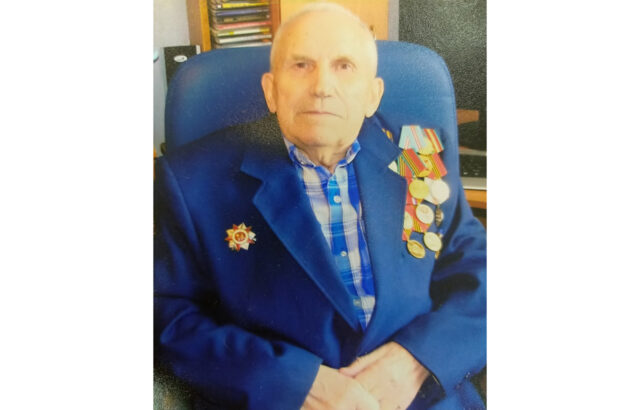 Игорь Руденя поздравил со столетием участника  Великой Отечественной войны Владимира Алексеевича Комиссарова