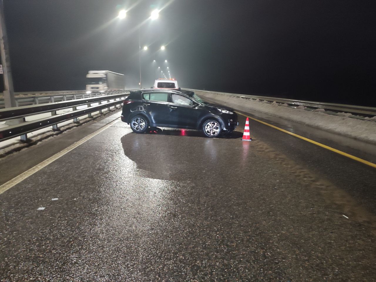 В Тверской области женщина не справилась с управлением и допустила переворот автомобиля