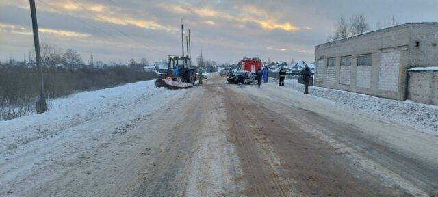 В Тверской области в аварии ушибы и ссадины получили водитель и его пассажирка