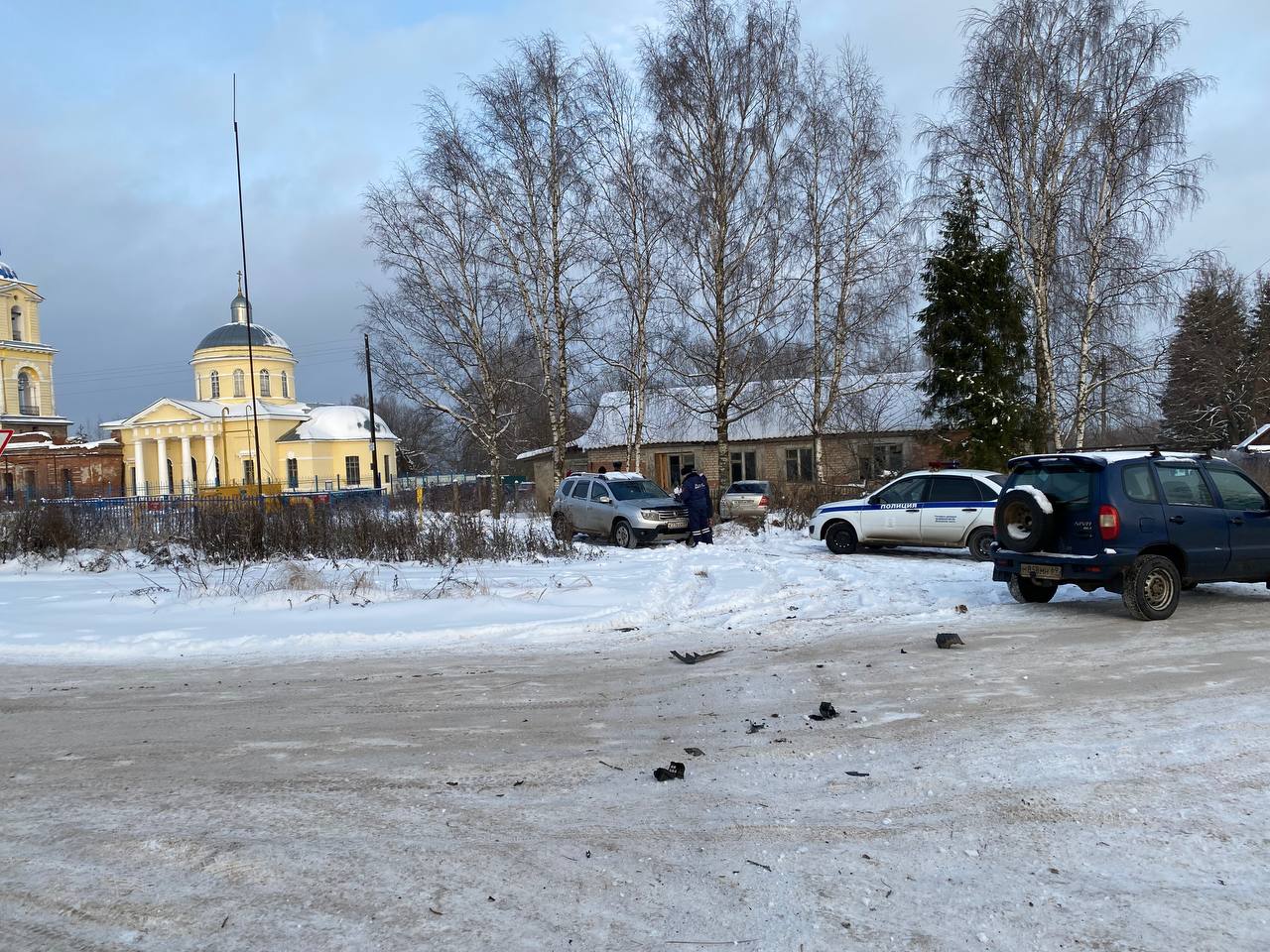 В Тверской области водитель легковушки протаранил забор