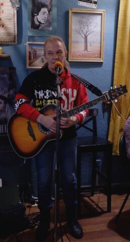 В Твери писатель Михаил Волков презентовал новый роман В Твери писатель Михаил Волков презентовал новый роман