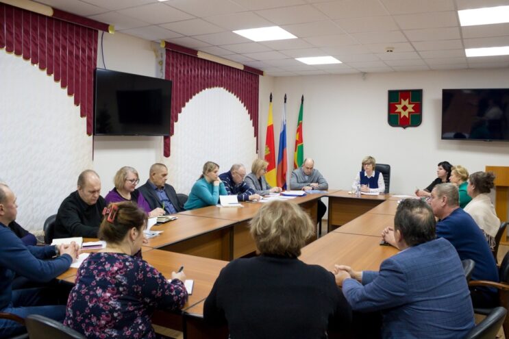 В Лихославле обсудили потребности в квалифицированных кадрах предприятий округа В Лихославле обсудили потребности в квалифицированных кадрах предприятий округа
