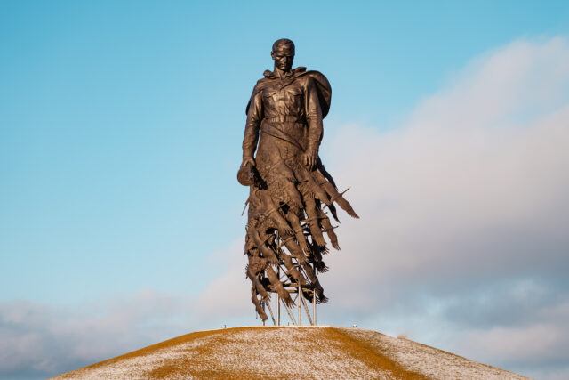 Больше 10 тысяч человек посетили в новогодние праздники Ржевский мемориал Советскому солдату В Тверской области возведут храм в память о погибших в Ржевско-Вяземской операции воинах