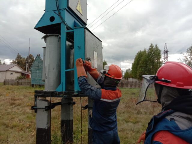Тверские энергетики повышают электробезопасность жителей