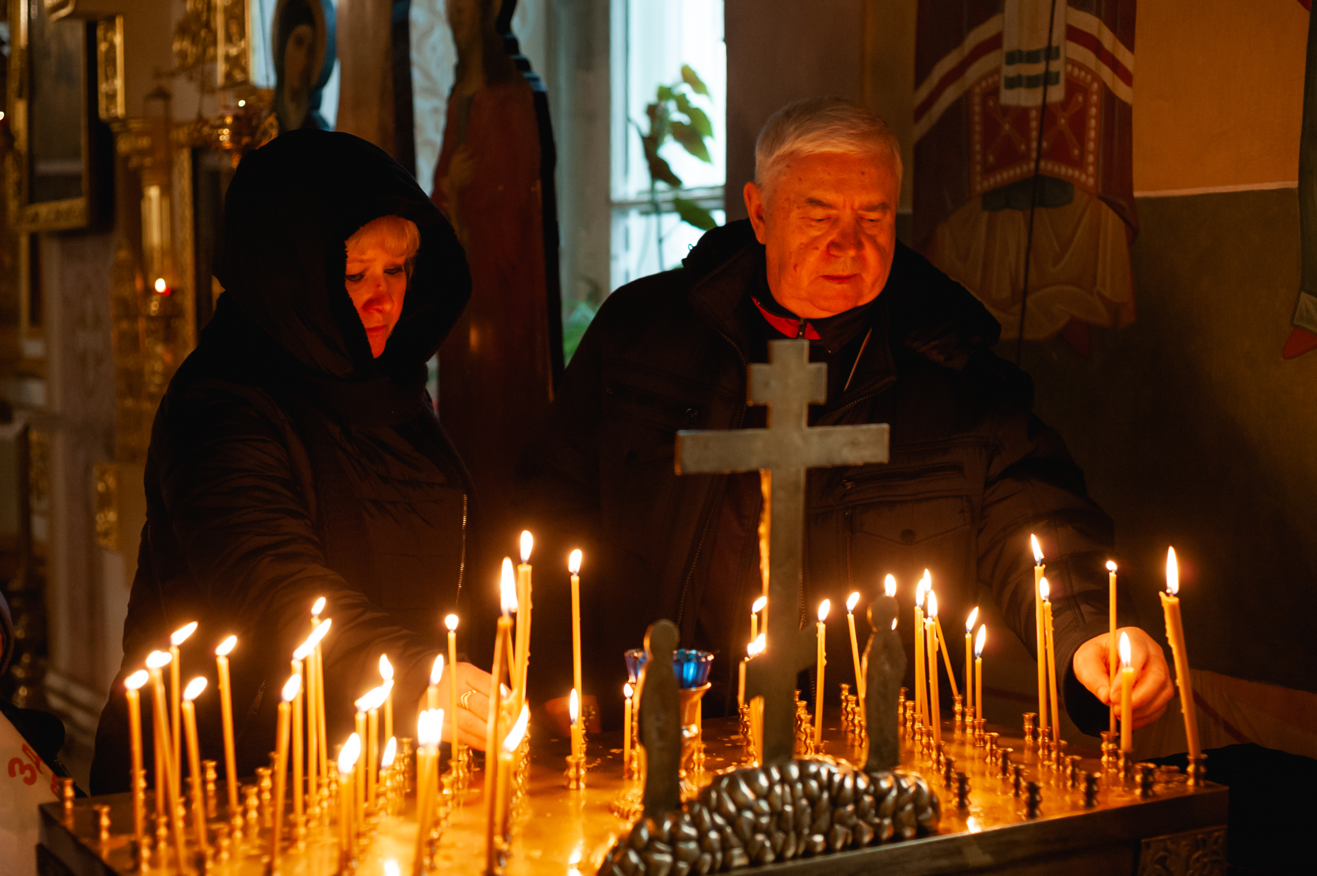Жители Тверской области набирают святую воду в Крещение Жители Тверской области набирают святую воду в Крещение