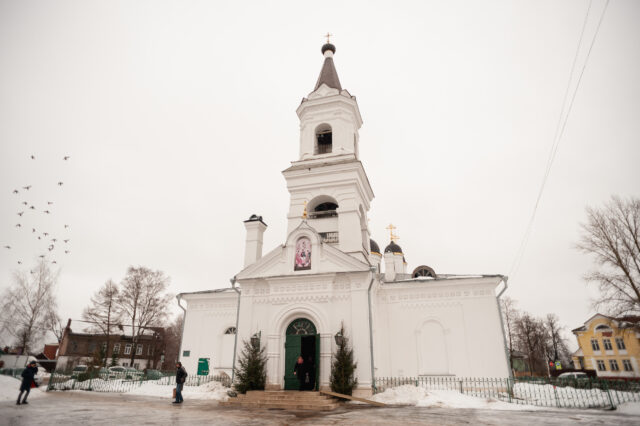 Жители Тверской области набирают святую воду в Крещение
