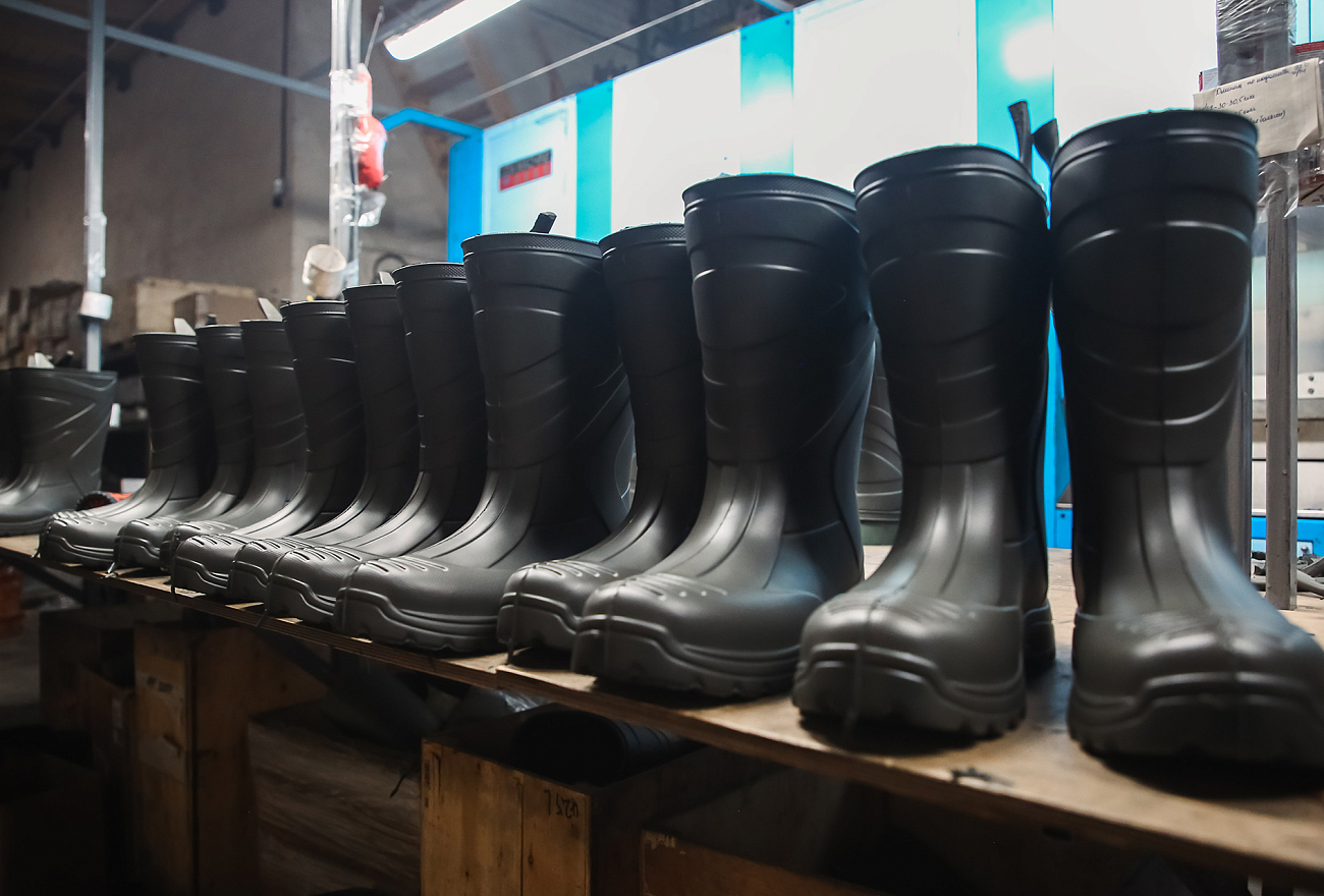 Предприятия Тверской области продолжают выпуск продукции, востребованной вооруженными силами РФ