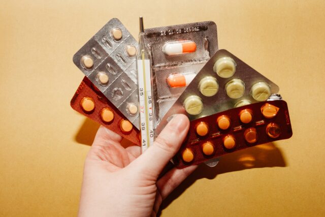 Аналитики фиксируют рост спроса клиентов на лекарства против сезонных заболеваний кардиолог Ирина Васильева