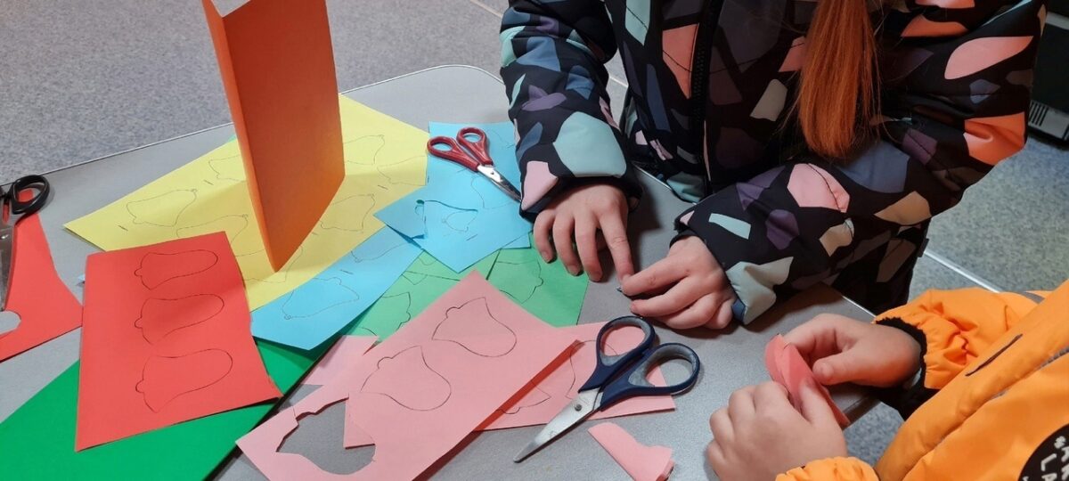 Ангелы и фонарики: торопецкие мастера провели рождественские мастер-классы