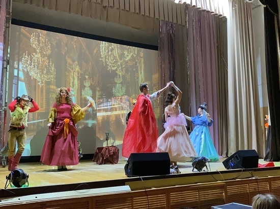 В Оленино прошло новогоднее представление для всей семьи В Оленино прошло новогоднее представление для всей семьи