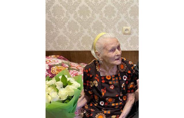 Игорь Руденя поздравил со столетием ветерана Великой Отечественной войны Татьяну Трофимову Игорь Руденя поздравил со столетием ветерана Великой Отечественной войны Татьяну Трофимову