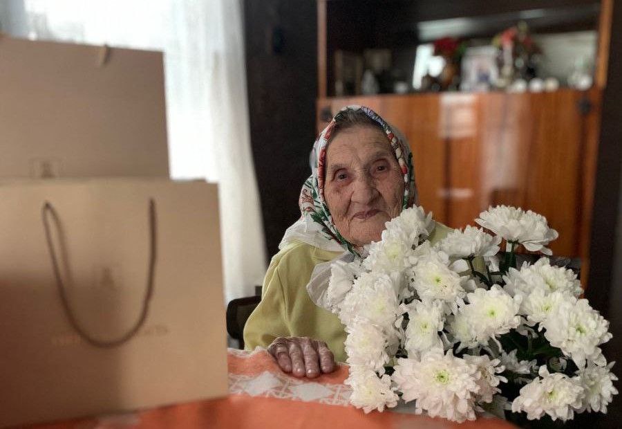 100 лет исполнилось ветерану Великой Отечественной войны Анне Смирновой
