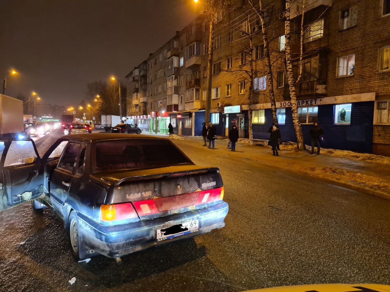 В Твери женщина попала под колеса ВАЗа