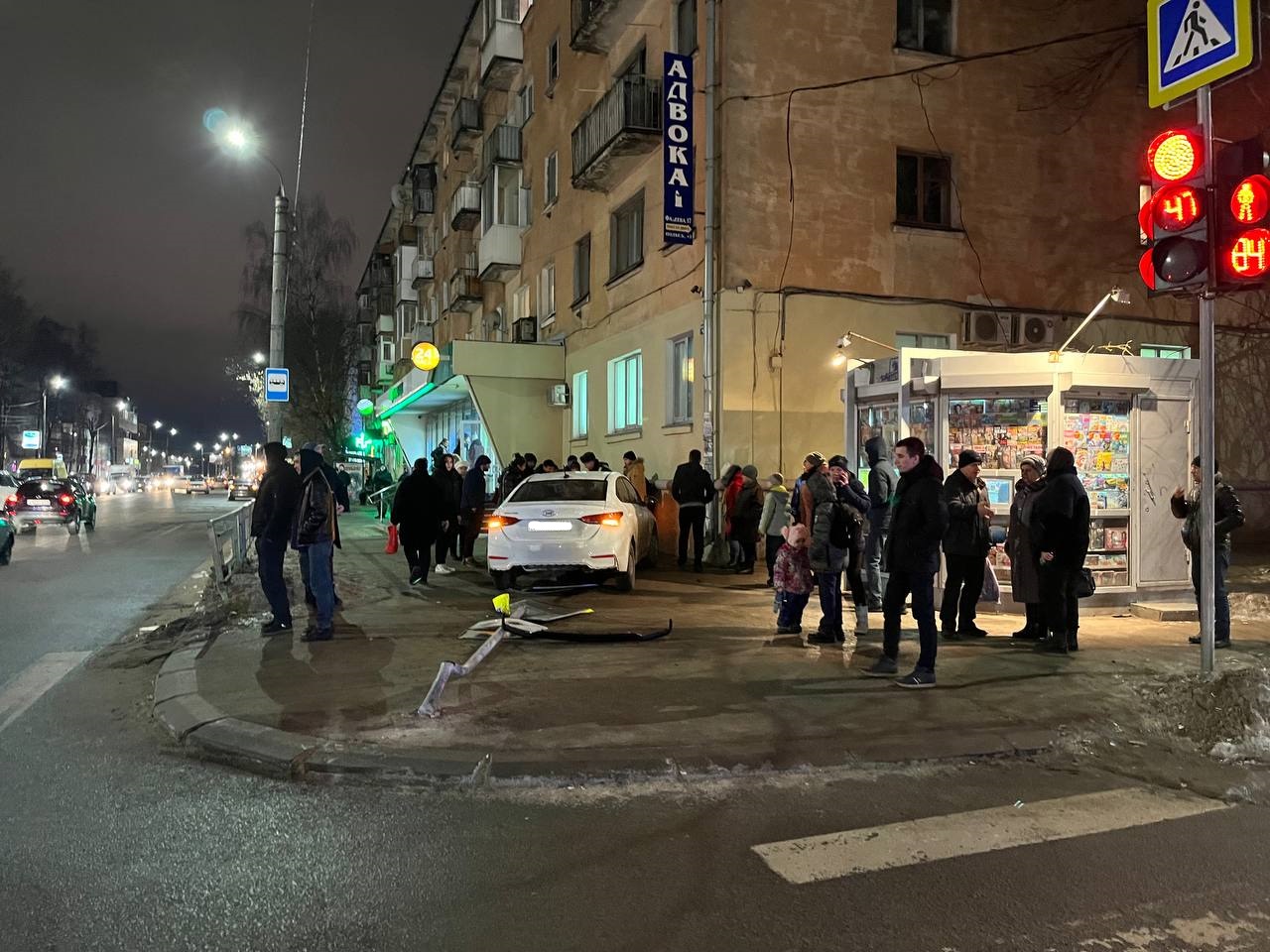 В Твери иномарка сбила пешехода после столкновения с автомобилем