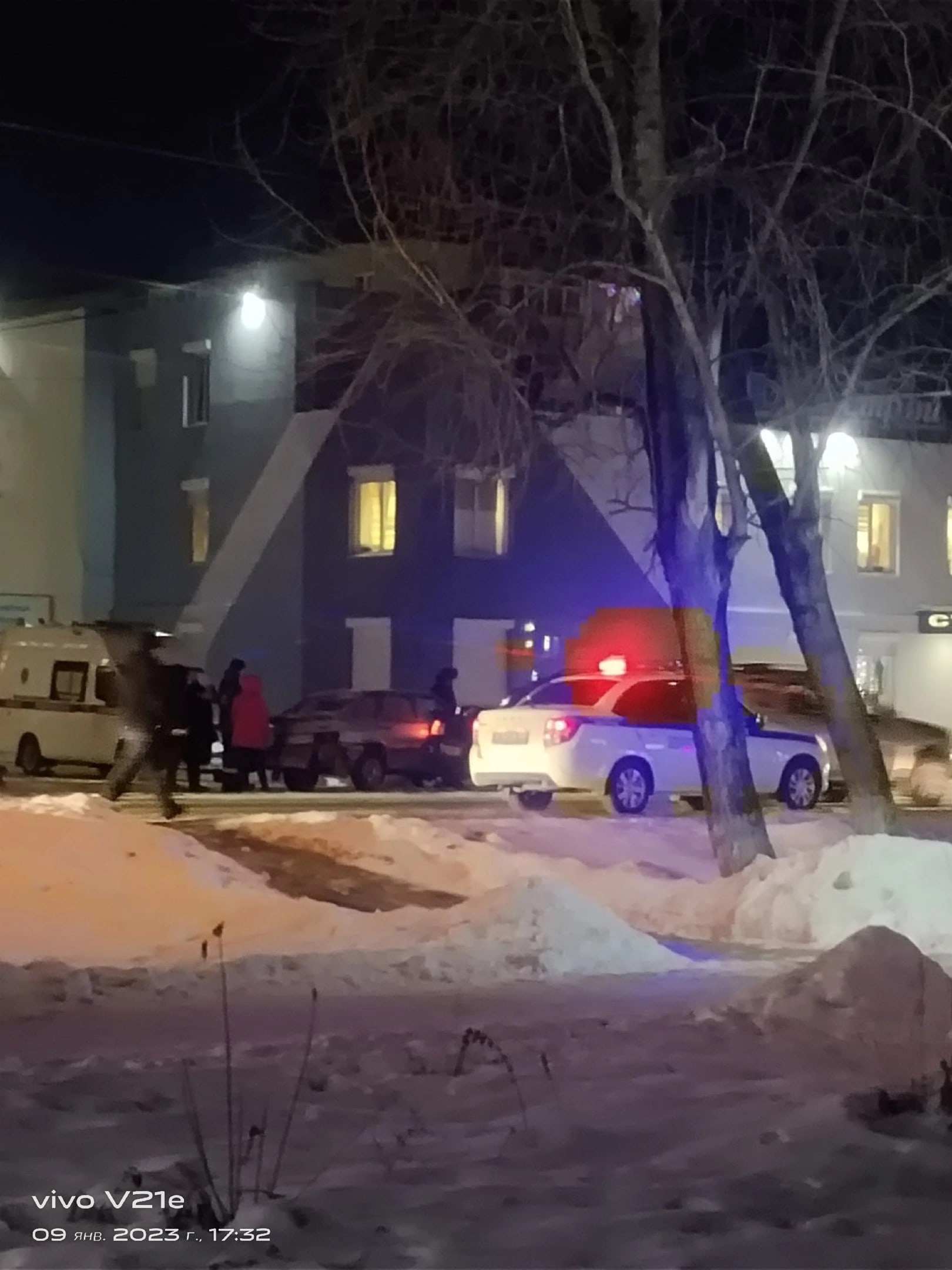 В Ржеве иномарка врезалась в припаркованный ВАЗ, водитель погиб
