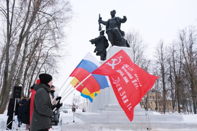 В Осташковском округе отмечают 81-летие освобождения от немецко-фашистских захватчиков В Осташковском округе отмечают 81-летие освобождения от немецко-фашистских захватчиков