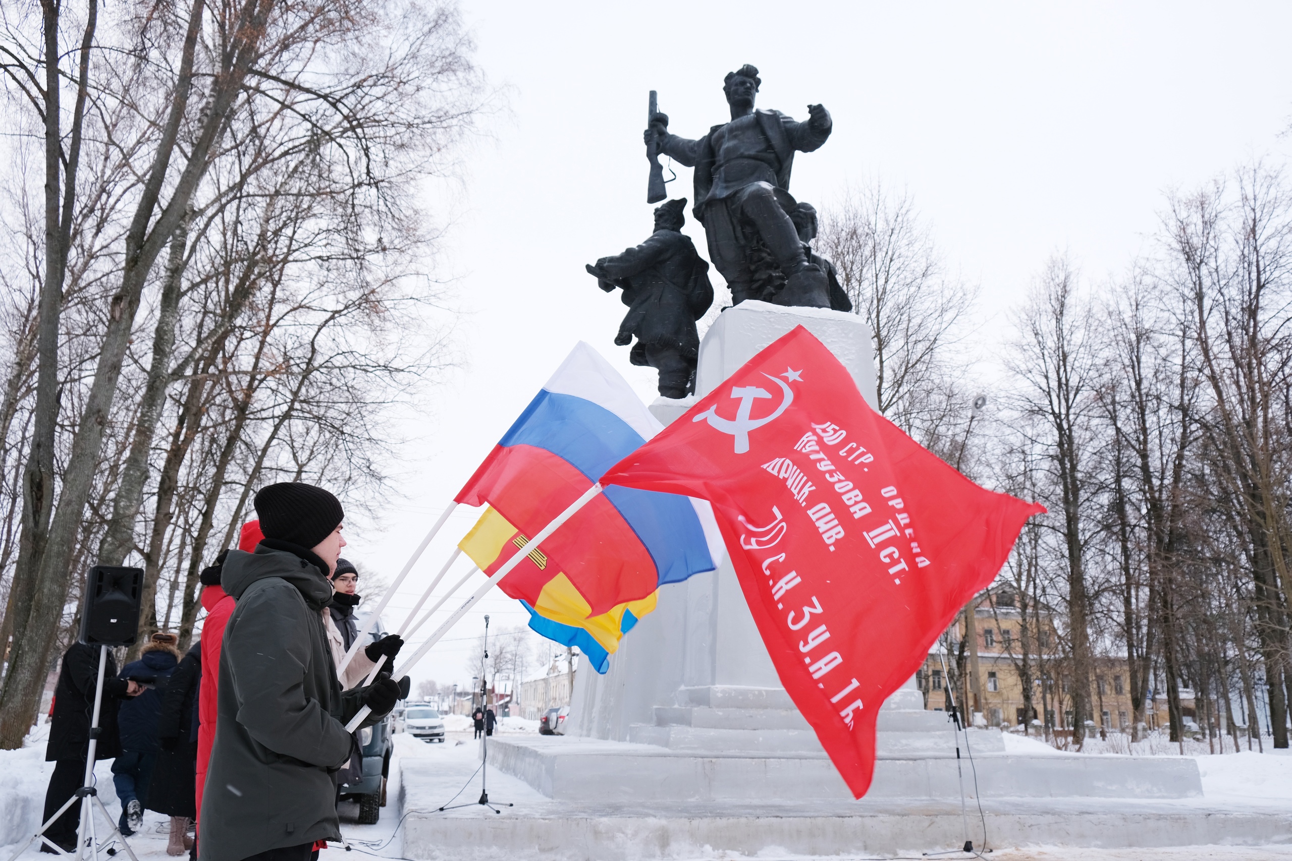 В Осташковском округе отмечают 81-летие освобождения от немецко-фашистских захватчиков