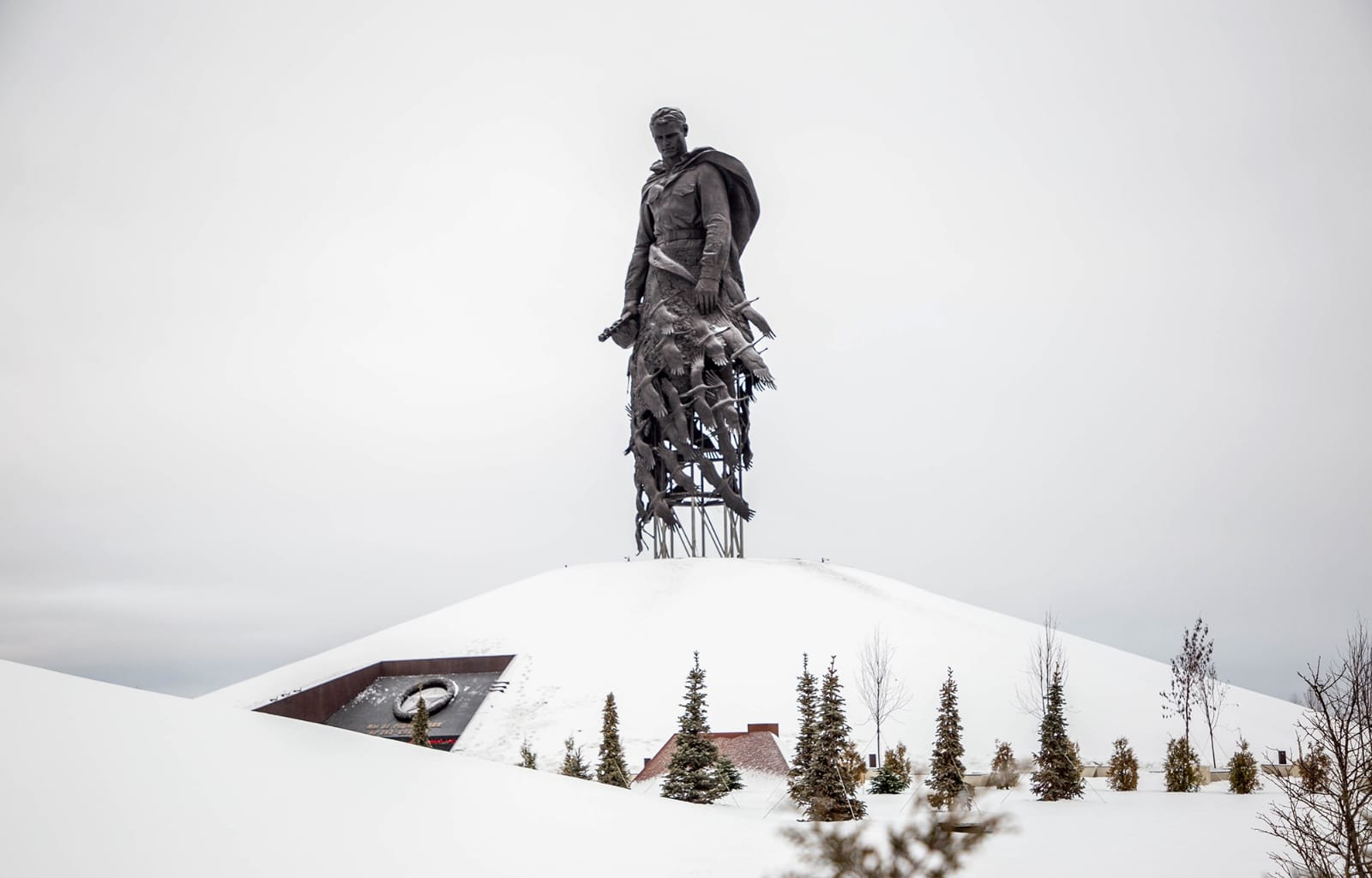 Ржевский мемориал вошел в топ памятников России, заставляющих задуматься