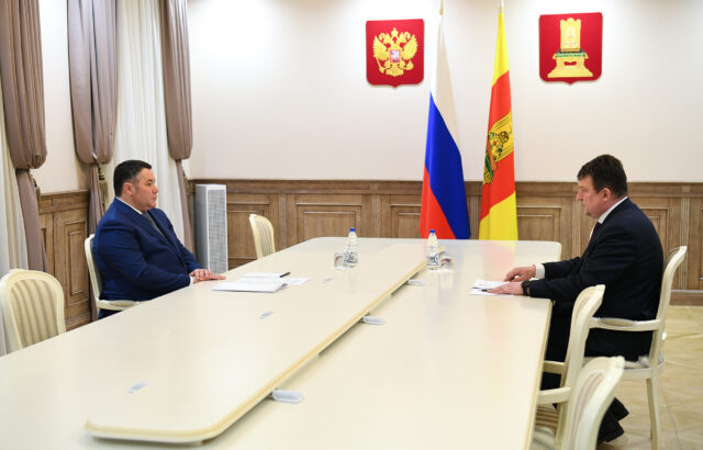 Игорь Руденя и Максим Хованов обсудили вопросы развития Максатихинского округа