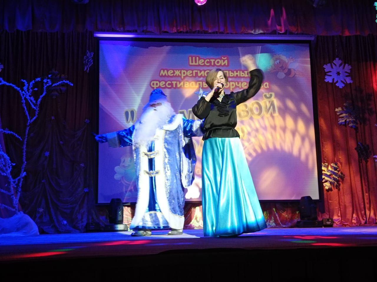 Для детей Тверской области в новогодние каникулы проходят спектакли и спортивные соревнования