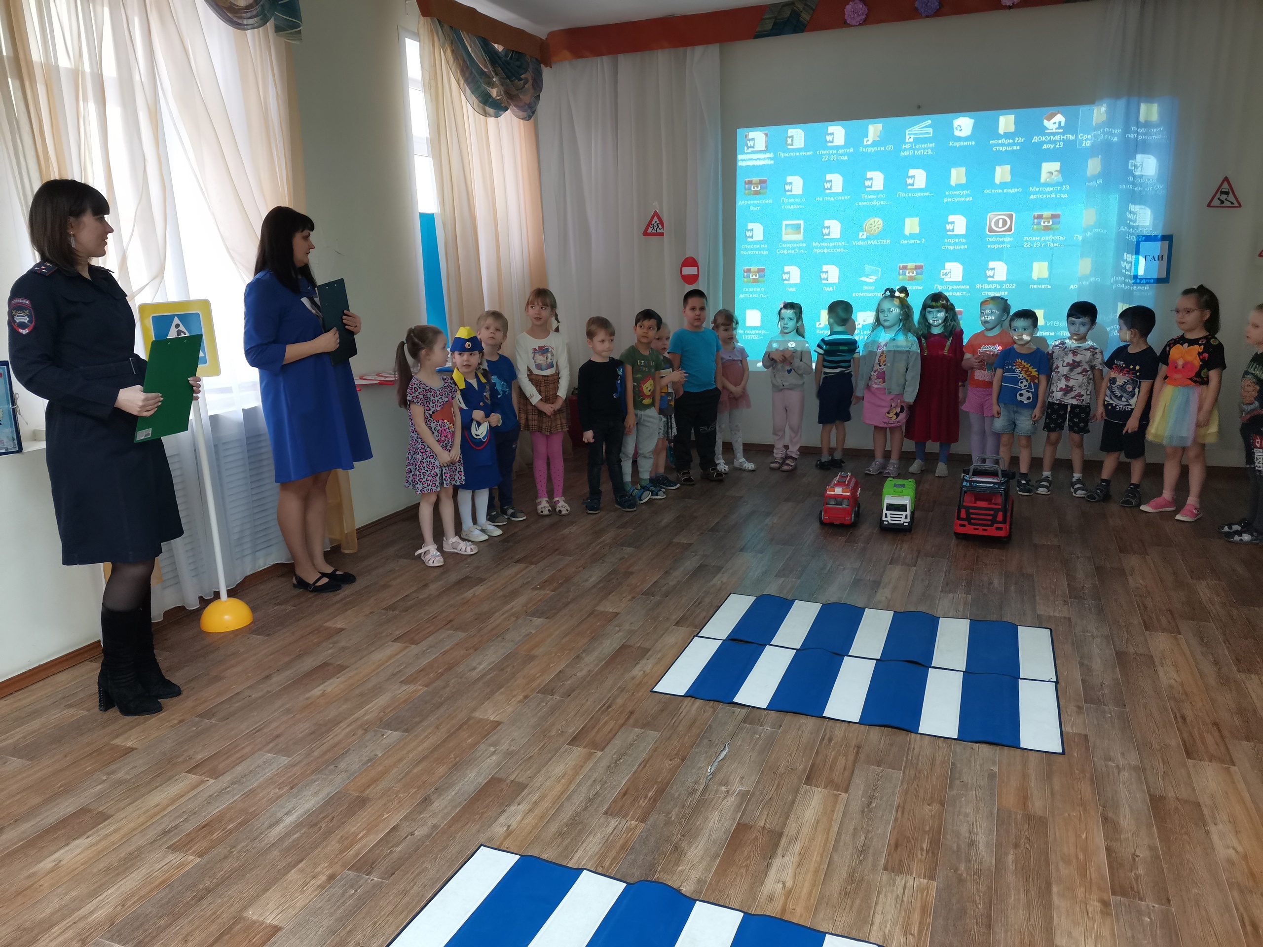Тверские автоинспекторы провели викторину «Умный пешеход» в детском саду Тверские автоинспекторы провели викторину «Умный пешеход» в детском саду