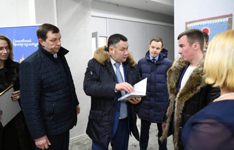 Игорь Руденя осмотрел детский сад и Дом досуга в Сонковском округе