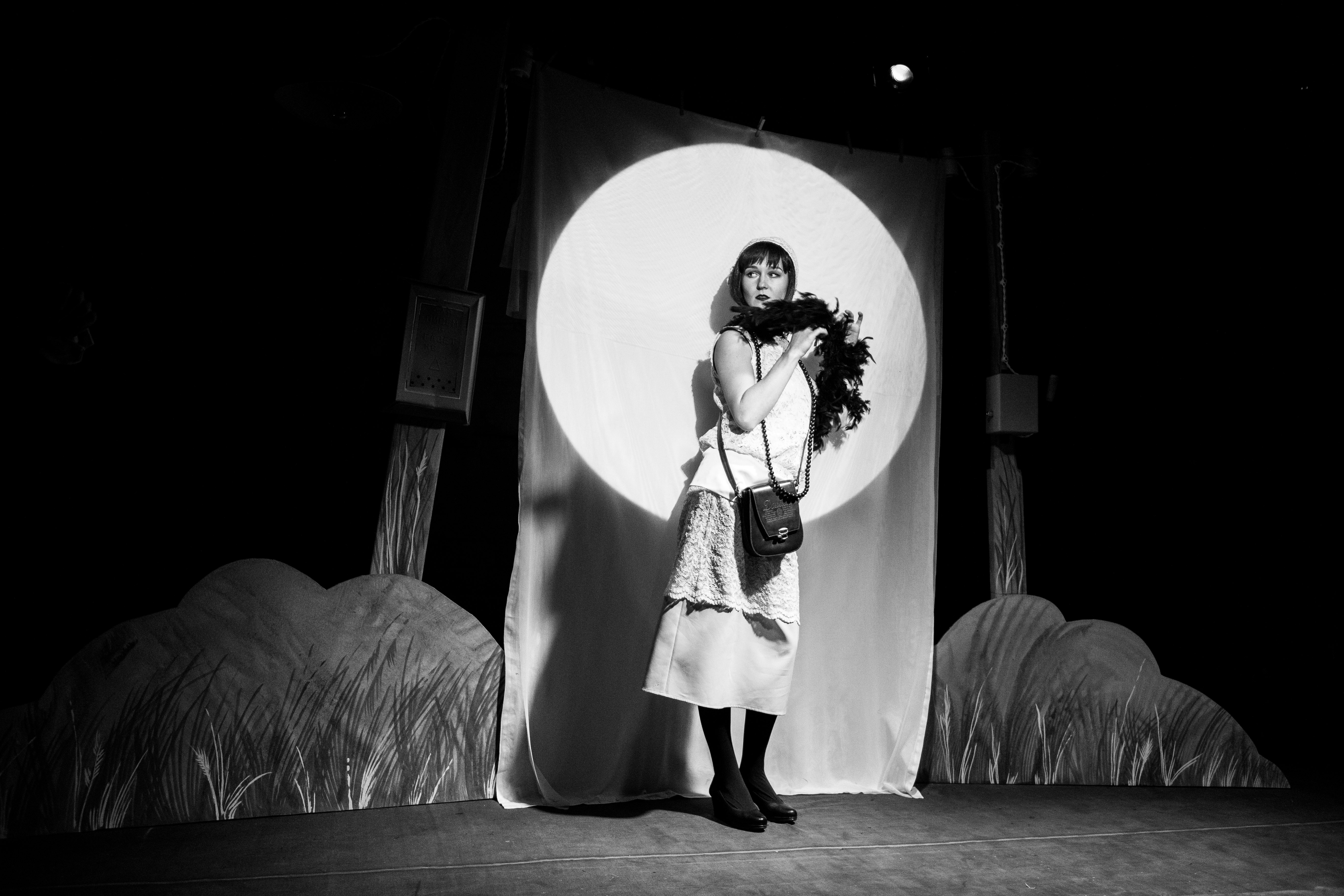 Легко о серьезом: В ТЮЗе представили семейный спектакль "Журавль и Цапля"