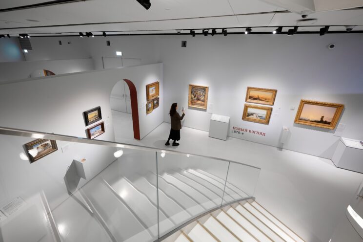 Полотно из тверского музея отправилось на выставку в Москву