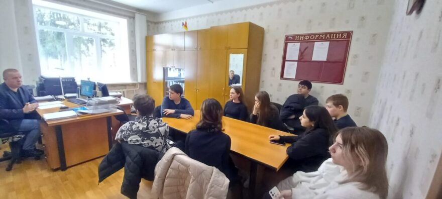 Лихославльские школьники узнали о том, кто такие наблюдатели Лихославльские школьники узнали о том, кто такие наблюдатели