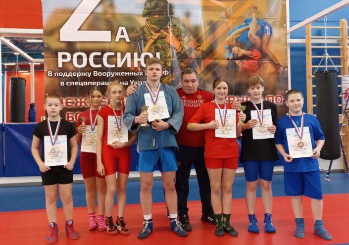 Семь борцов из Конаковского района привезли домой медали