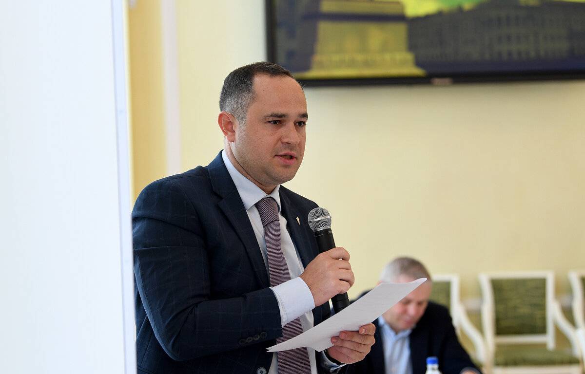 Дмитрий Гуменюк: "Единая Россия" всегда нацелена на развитие страны и благополучие граждан Дмитрий Гуменюк: "Единая Россия" всегда нацелена на развитие страны и благополучие граждан