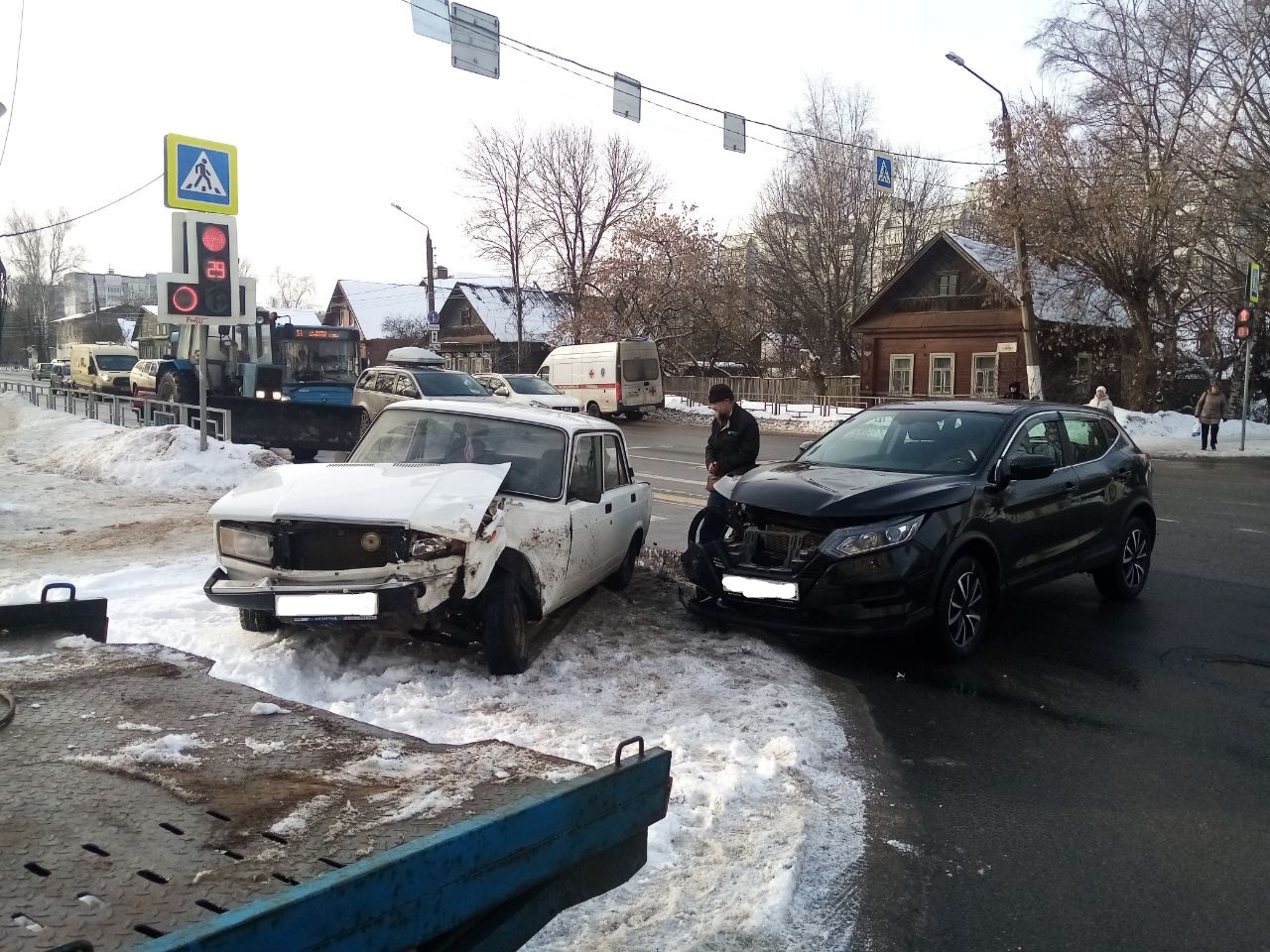 В Твери пенсионер поспешил и устроил ДТП на улице Благоева