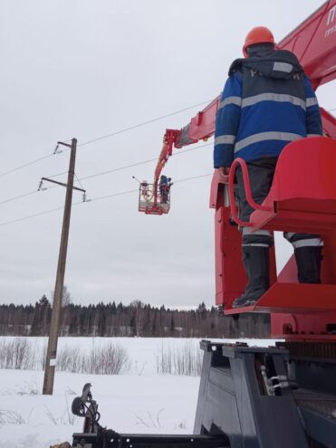 Энергетики Тверьэнерго применяют отечественные инновационные разработки для профилактики технологических нарушений на ЛЭП