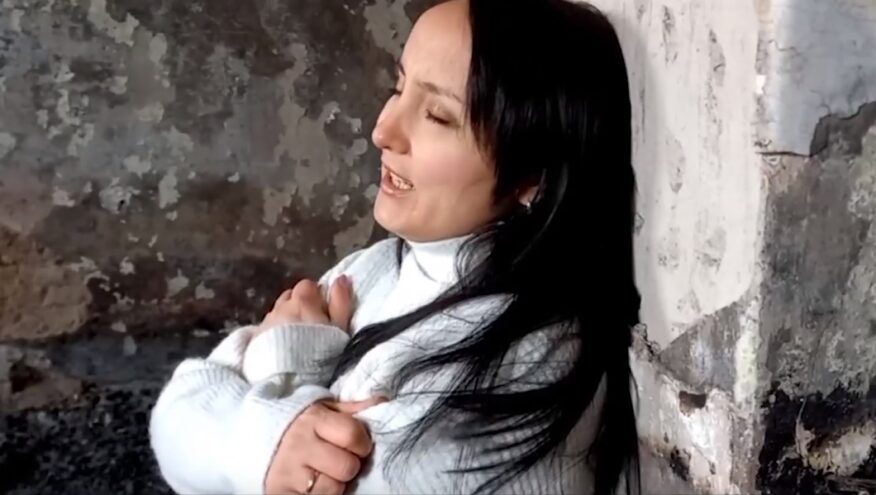 Девушка записала песню для мужа и его роты, находящихся в зоне СВО Девушка записала песню для мужа и его роты, находящихся в зоне СВО