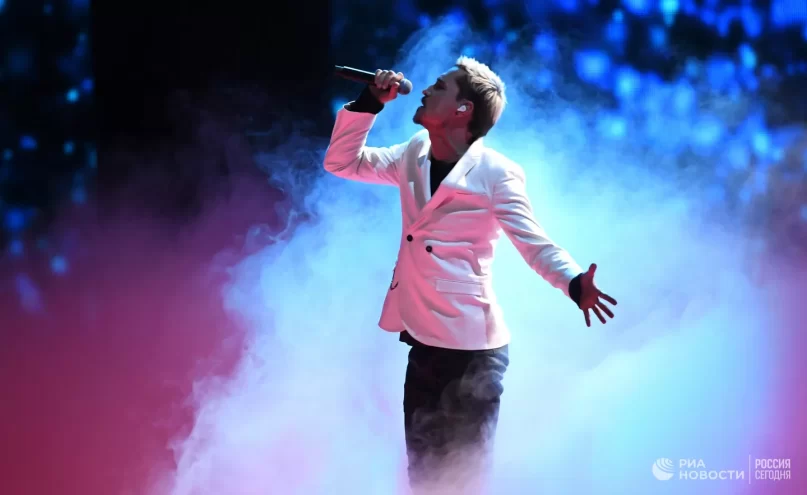 Звездные разборки: Билан и "Белые розы", трагедия в семье Арзамасовых и день рождения Павла Воли