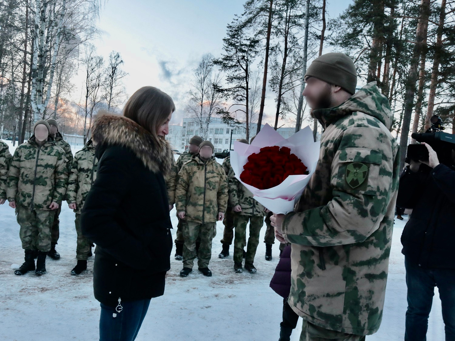 Росгвардеец из Твери, вернувшись из зоны СВО, сделал предложение своей девушке