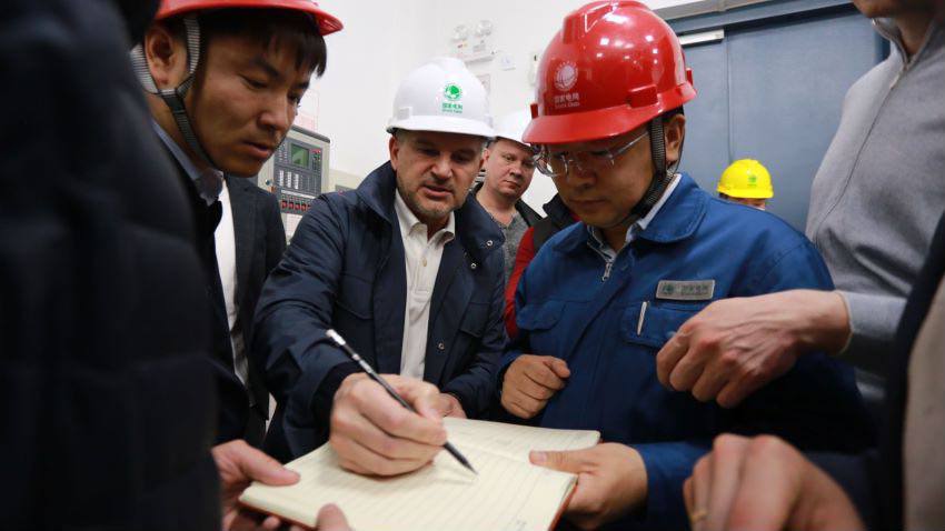 Глава «Россети Центр» Игорь Маковский в рамках обмена опытом встретился с энергетиками Китайской Народной Республики