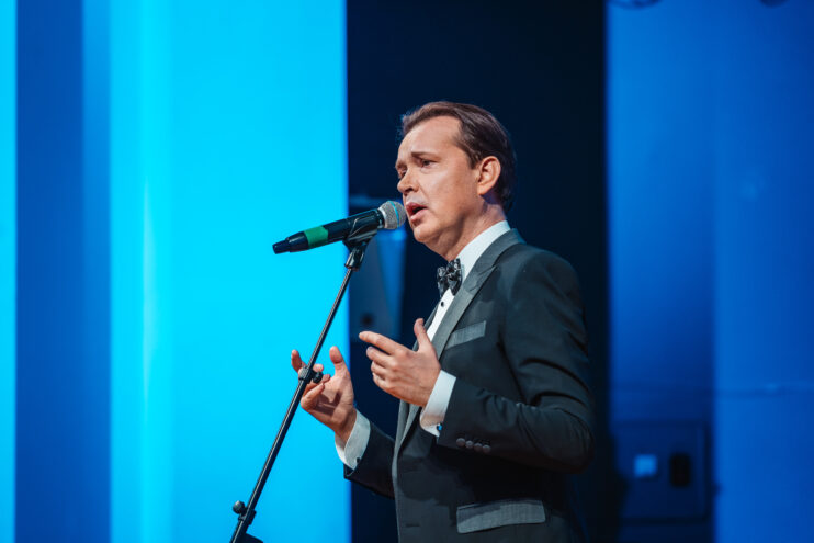 Дом поэзии для всей России: В Твери чествуют юных авторов Звездные разборки: Олег Погудин в Твери, гибель основателя группы Cream Soda и самый популярный певец в мире