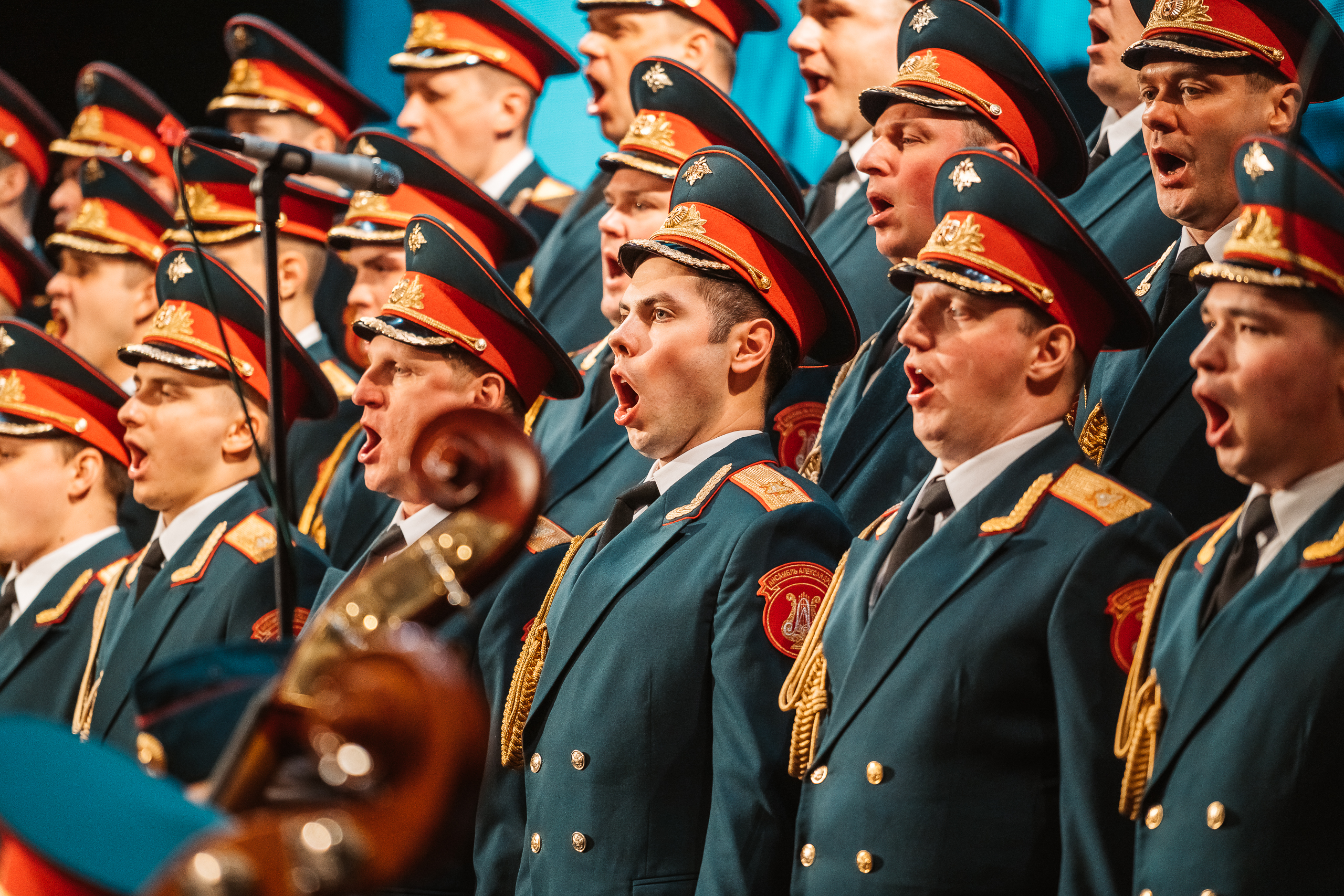 Несокрушимая и легендарная: В Твери выступил ансамбль песни и пляски Российской Армии имени А.В. Александрова Несокрушимая и легендарная: В Твери выступил ансамбль песни и пляски Российской Армии имени А.В. Александрова