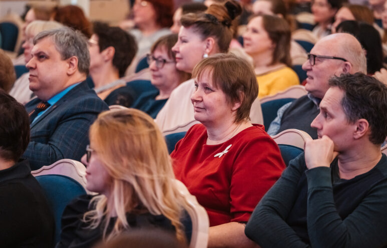 Лучших сотрудников сферы культуры и искусства Тверской области поздравили с профессиональным праздником Лучших сотрудников сферы культуры и искусства Тверской области поздравили с профессиональным праздником